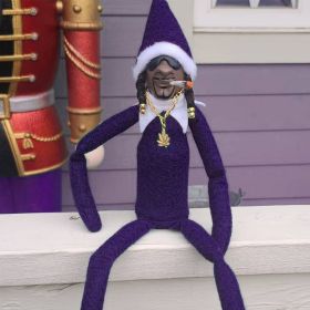 Snoop On A Stoop Christmas Elf Doll Bent Christmas Elf Doll For Home Decoration New Year Gifts Birthday Gifts (Option: Resin purple)